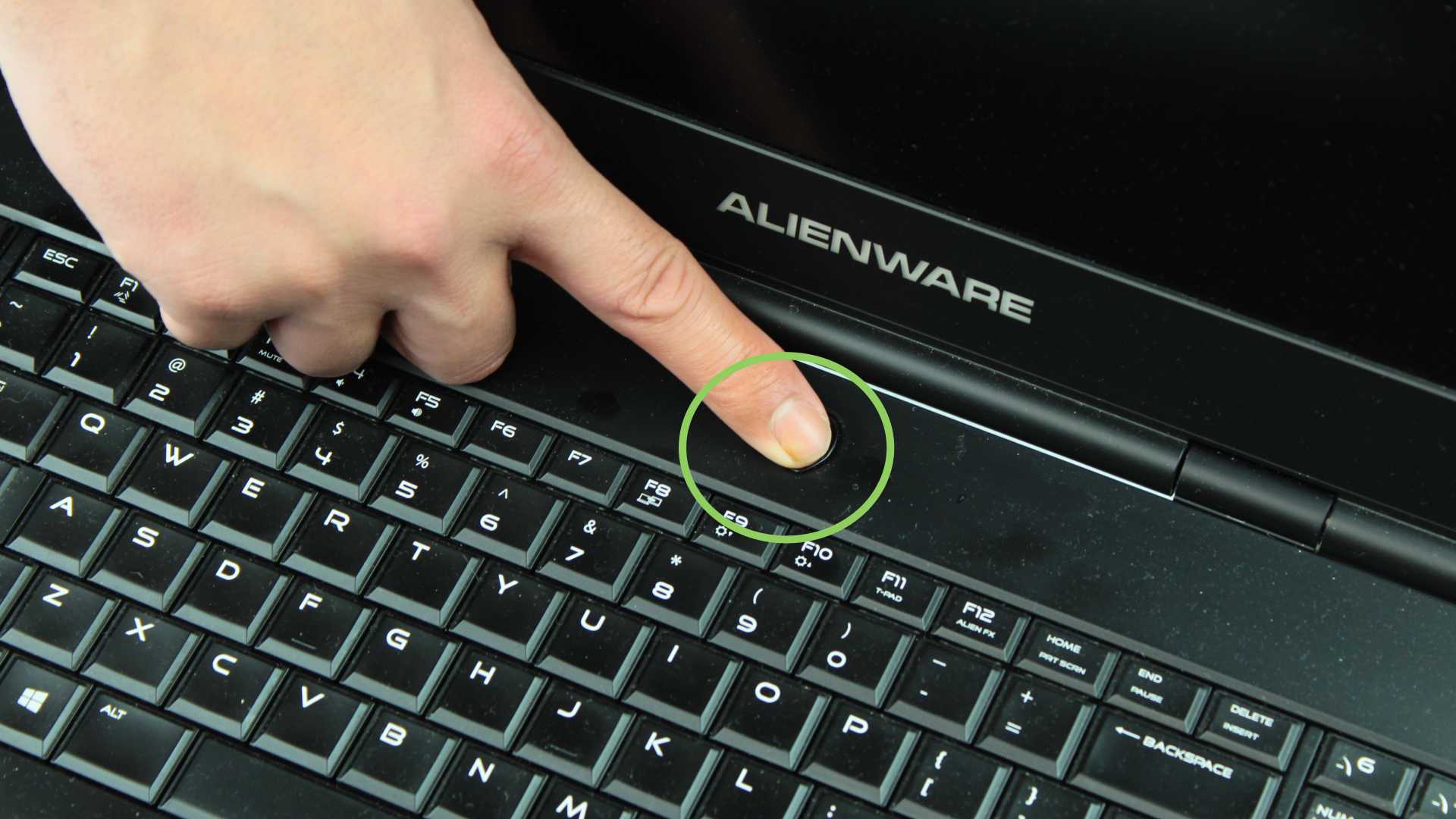 Как почистить клавиатуру на ноутбуке asus. чистим клавиатуру ноутбука без посторонней помощи: советы профессионалов. как почистить клавиатуру ноутбука от пролитой жидкости