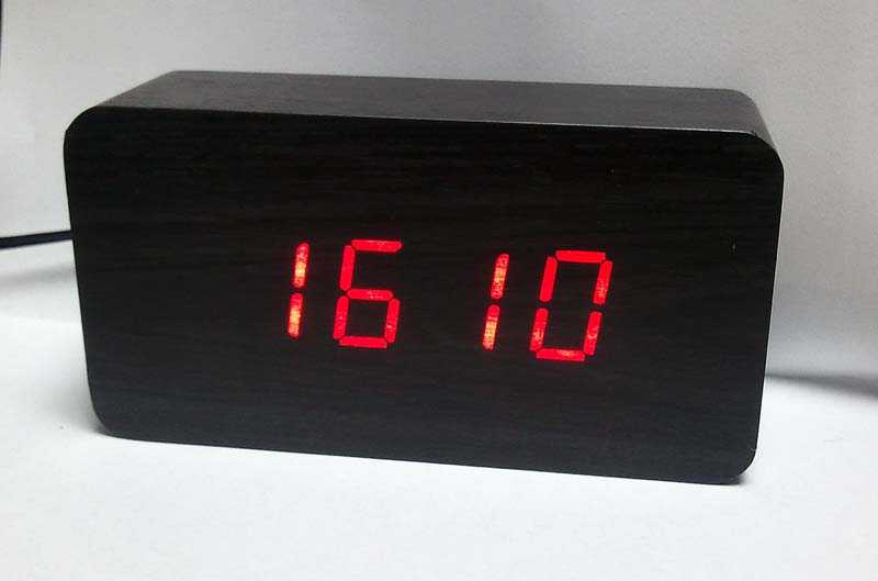 Led часы настройка. Часы электроника 10. Электроника 21-10. Настольные часы электронные. Необычные электронные часы настольные.