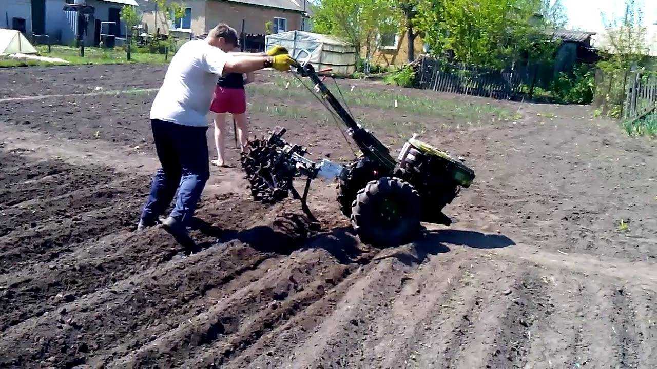 Прополка картошки мотоблоком