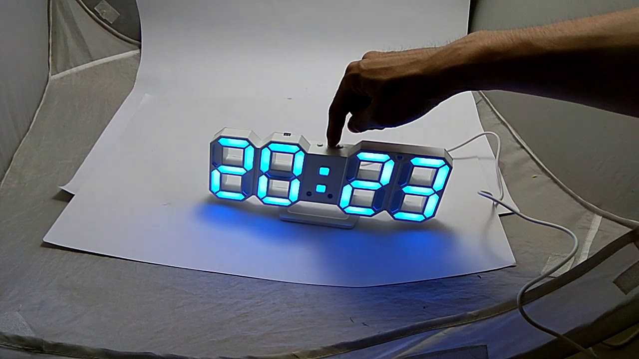 Как на электронных часах выставить время настольных. Часы DS-6609. Часы электронные ds2028. Часы настольные электронные led Clock GH 0711l. DS 6632 led Digital Clock.
